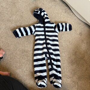 The Children’s Place  Bunting Suit plush, warm stripes 6-9 months blue mittens